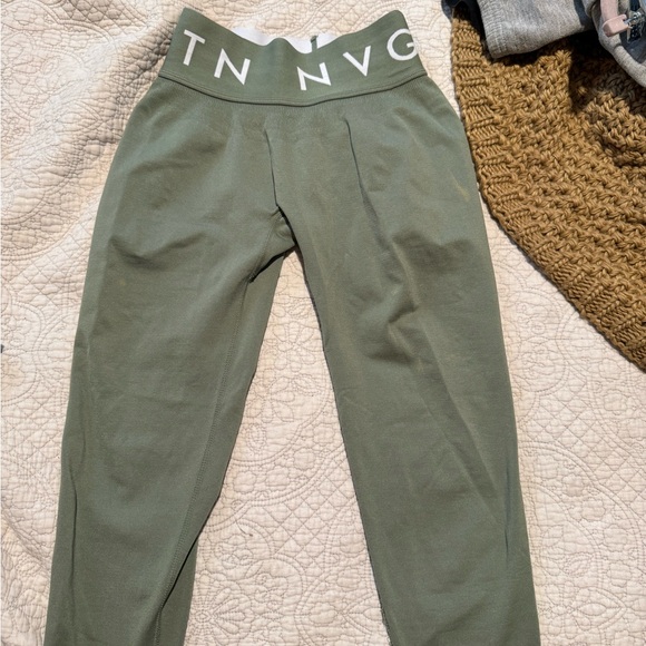 They have a slight stain in the front but very small - Picture 1 of 3